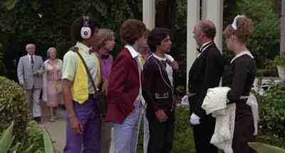- Your wrap, sir.
- Rap? - Roller Boogie