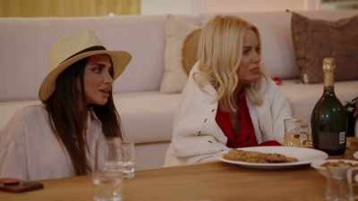 - You're a liar.
- I was married a virgin - The Real Housewives of Dubai