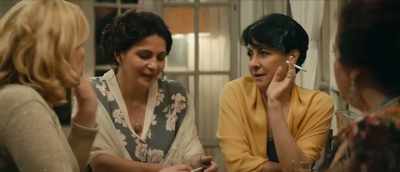 -You're a saint.
-It's not like that. - My Happy Family