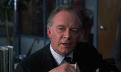 You're a very attractive girI. - Sunday Bloody Sunday