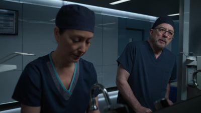 You're a woman. - The Good Doctor