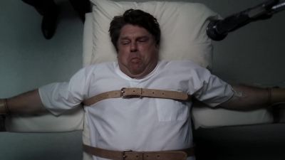 You're all pigs. - Six Feet Under