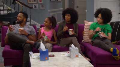 You're all watching Dreamgirls? - That Girl Lay Lay