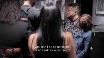 You're asking me for a picture? - The Kardashians