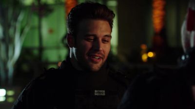 You're badass under pressure,
brother. - 9-1-1