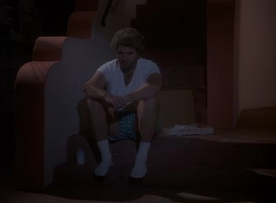 You're benched, Mulhern.
I gotta do it. - Miami Vice