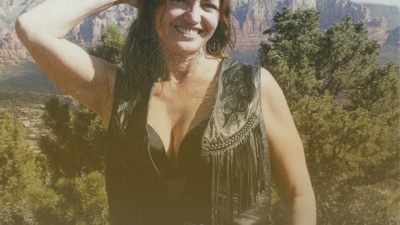 ♪ You're causing little
trouble you let the night in ♪ - Queen of Meth