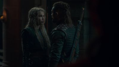 - You're choosing her over me?
- I am keeping us alive. - The Last Kingdom