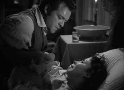 You're crying. - Madame Bovary
