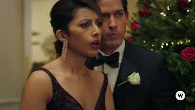 You're dating your boss's-- - Jolly Good Christmas