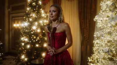 You're everything I
thought I never needed. - Christmas in the Spotlight