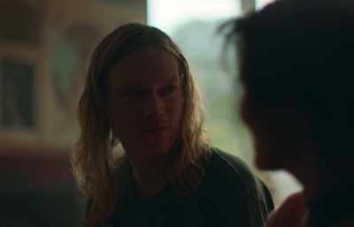 - You're famous.
- Nah, not anymore. - Nitram