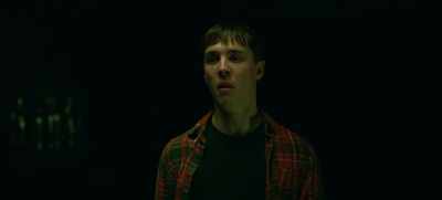 -You're fighting a losing battle.
-I seem to be doing alright. - Wreck
