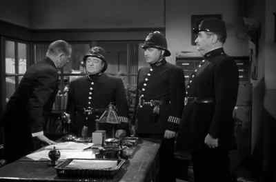 You're finished, Tubby, through. - Abbott and Costello Meet Dr  Jekyll and Mr  Hyde
