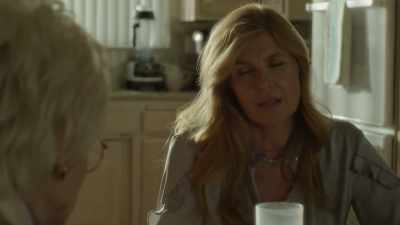 - You're forgiven.
- Thanks, Mom. - Dirty John