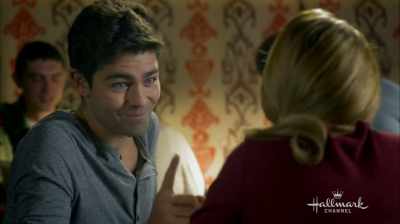 - You're funny.
- They think I'm a riot. - Love at First Glance