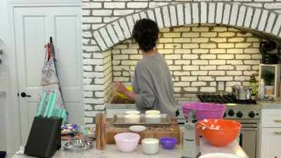 You're going to take your ladle--a ladle--ladle-- - Selena + Chef