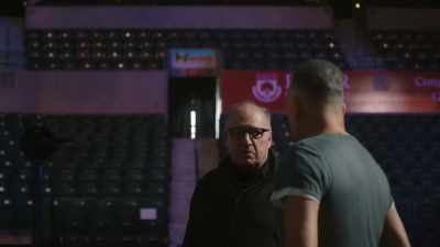 You're going? That's all
you're gonna do? Um... - Road Diary: Bruce Springsteen and The E Street Band