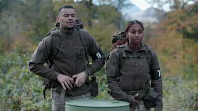 You're going
to move forward in your teams, OK, - Celebrity SAS: Who Dares Wins