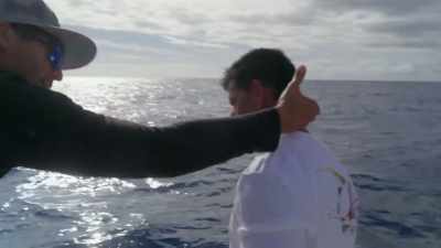 You're going to try to
put this hook right here. - Deadliest Catch: Bloodline
