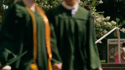 You're gonna be staying in Deaton Hall. - The Blind Side