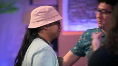 -You're gonna kick some ass, I know it.
-(applause) - Secret Chef