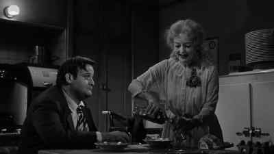You're gonna like your present. - What Ever Happened to Baby Jane?