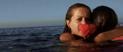 -You're gonna make it. -Yeah, so are you. - Open Water 2: Adrift