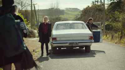 ♪ You're gonna run again ♪ - The Brokenwood Mysteries