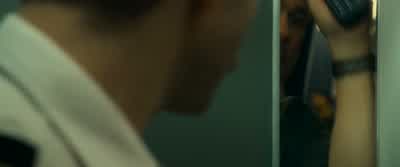 You're gonna want to take this. - World War Z