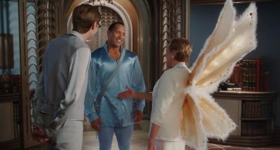 -You're good.
-She's a pro. - Tooth Fairy