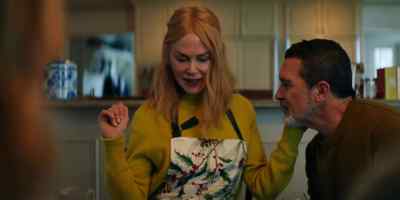 - You're incredible.
- All right, everyone, bon appetit. - Babygirl