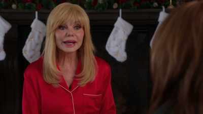 You're just a normal
human being - Ladies of the '80s: A Divas Christmas