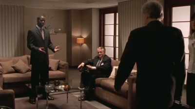 - You're late. - Hustle