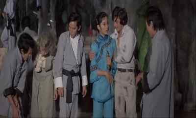 You're like a beautiful
porcelain kitten. - The Legend of the 7 Golden Vampires