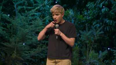 You're like, "Oh no, God!" - Mae Martin: SAP