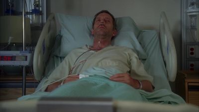 You're looking better. - House