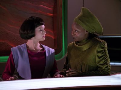 - You're new around here, aren't you?
- Yes. - Star Trek: The Next Generation