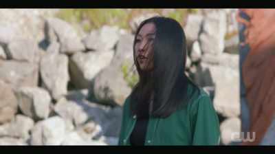 - YOU'RE NO GUARDIAN.
- BIANGE DISAGREES. YAH! - Kung Fu