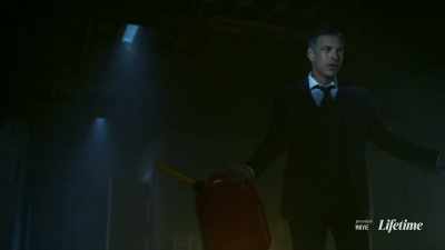 You're not a lawyer. - Fallen Angels Murder Club: Friends to Die For