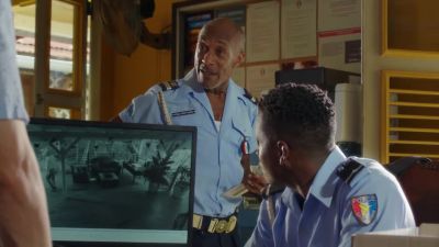 You're not coming, Dwayne? - Death in Paradise