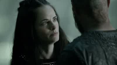 You're not eating. - Vikings