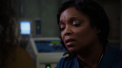 You're not his girlfriend. - Chicago Med