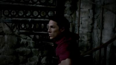 You're not
going in there. - The Vampire Diaries