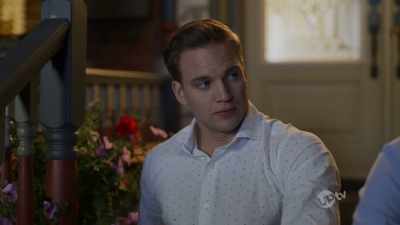 You're not going
to respond to her? - Sincerely, Yours, Truly