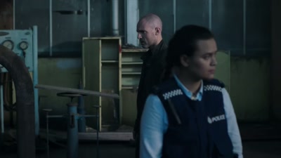 - You're not him.
- Didn't think I was. - The Gone