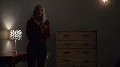You're not supposed to be here. - Marvel's Agents of S.H.I.E.L.D.