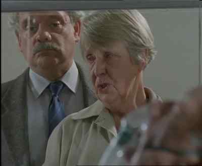 You're not supposed
to do this, are you? - A Touch of Frost