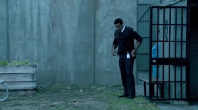 You're not supposed to use your
hand. - Wentworth