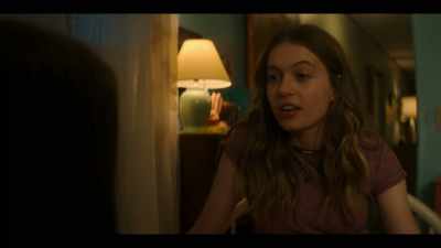"You're nothing,"
everyone told her. - Panic